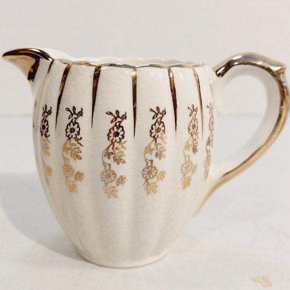 Vtg Gibsons Staffordshire Creamer and Sugar Set model #W777 - Picture 2 of 6